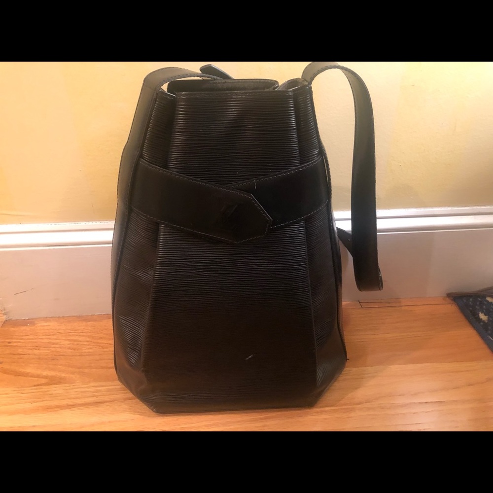 LV BAG